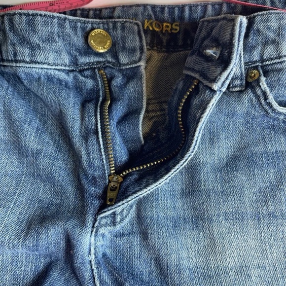 Gently pre owned Michael Kors Raw Hem Shorts Size 8 - Picture 7 of 8